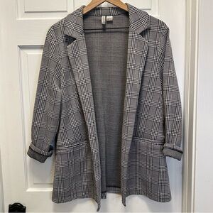 H&M Black and White Plaid Blazer (C)